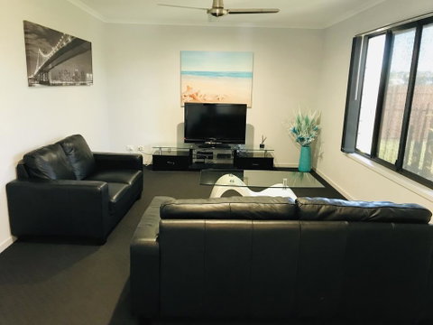 Hervey Bay Holiday Home - Hotel NSW 0