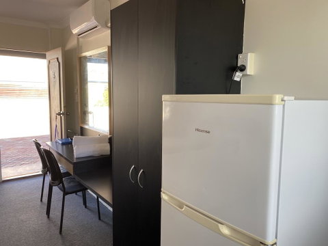 Hervey Bay Motel - Hotel NSW 3