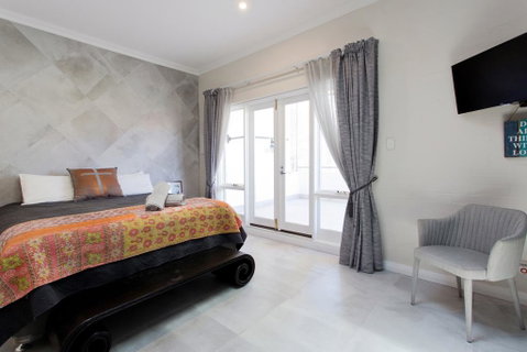Hidden Treasure - Hotel NSW 2
