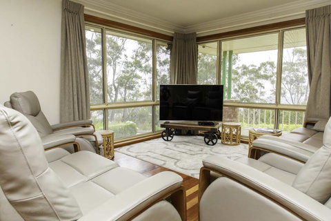 Highland View - Hotel NSW 2