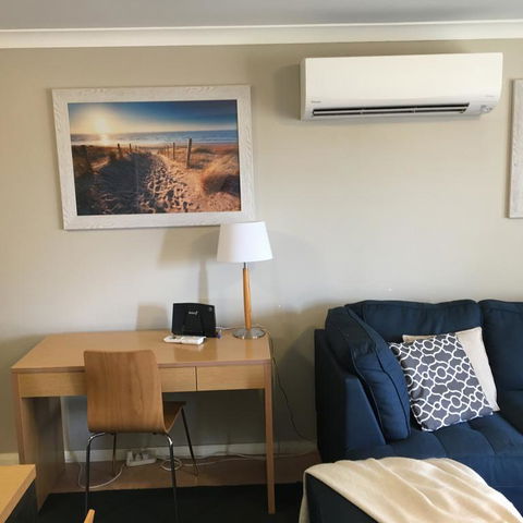 Hillarys Executive Apartment - Hotel NSW 3