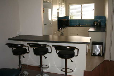 Hillarys Holiday Home - Hotel NSW 3