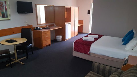 Hilltops Retreat Motor Inn - Hotel NSW 1
