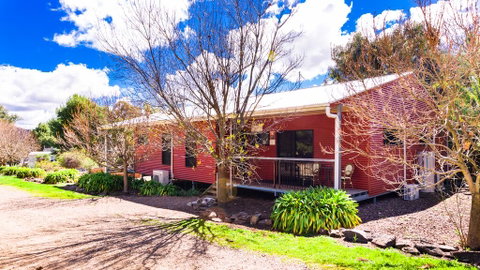Hillview Farmstay - Hotel NSW 3