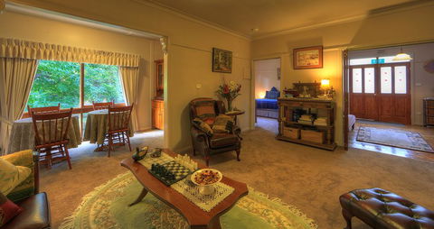 Hillview Oak B&B - Hotel NSW 0