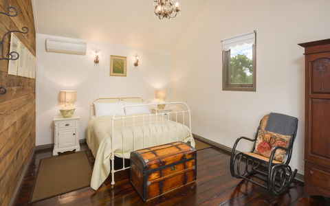 Historic Timboon House Stables & Gardens - Hotel NSW 2