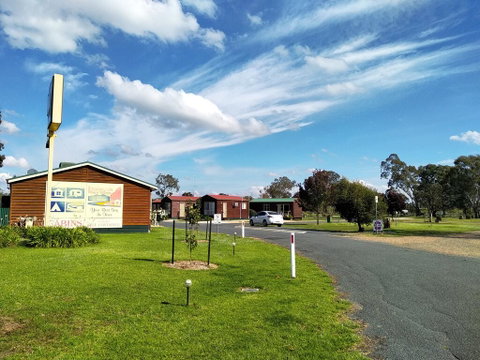 Holbrook Motor Village - Hotel NSW 2