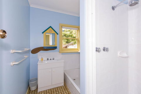 HOLIDAY ON NAUTILUS INVERLOCH - Hotel NSW 3