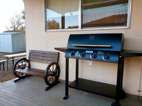 Homely Getaways - Central Mildura - Hotel NSW 3