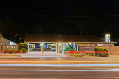 Homestead Motor Inn & Apartments - Hotel NSW 0