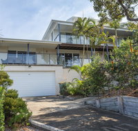 Island View - 80 Lentara St - Large Family Home Pool WIFI and Sweeping Views of Fingal - Hotel NSW