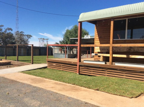 Ivanhoe Hotel Motel - Hotel NSW 3