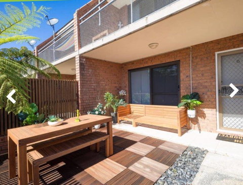 Joy's Hideaway - Hotel NSW 1
