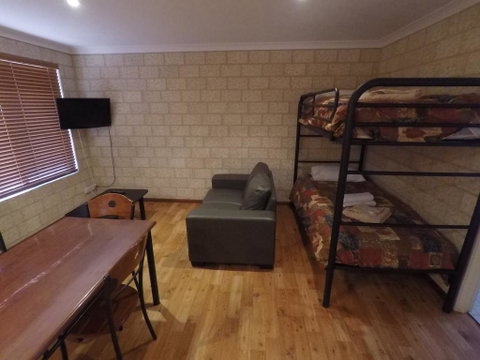 Kalbarri Tudor Holiday Park - Hotel NSW 3