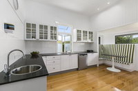 Book Kenilworth Accommodation Vacations Hotel NSW Hotel NSW