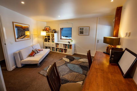Kenyons Koppie - Hotel NSW 3