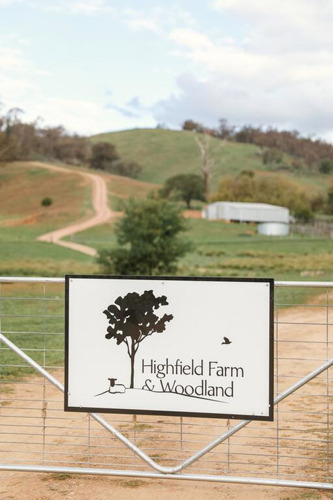 Kestrel Nest EcoHut - Hotel NSW 3