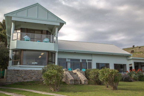 King Of North Bay - 103 Gold Coast Drive - Hotel NSW 3