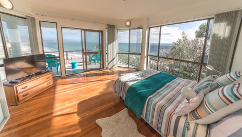 King Of North Bay - 103 Gold Coast Drive - Hotel NSW 1
