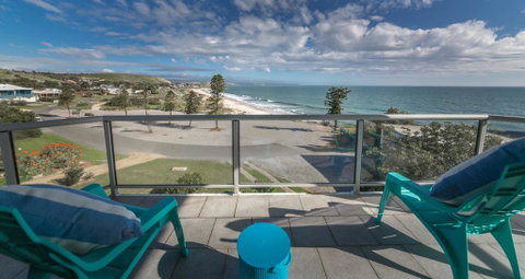 King Of North Bay - 103 Gold Coast Drive - Hotel NSW 0