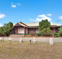 King Retreat Estate - you can honestly walk to Bimbadgen and Hope Estate concerts - Hotel NSW