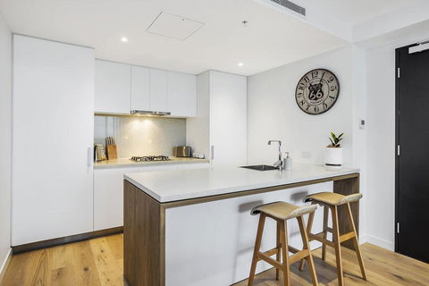 KOZYGURU FORTITUDE VALLEY 2 BED DESIGNER APT + FREE PARKING QFV179-803 - Hotel NSW 3