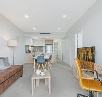 KOZYGURU PARRAMATTA CBD LUXURY 2 BED APT  FREE PARKING NPA011 - Hotel NSW