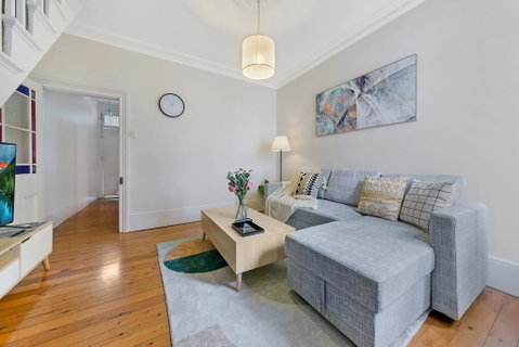 KOZYGURU SURRY HILLS COZY 3 BED TERRACE MINS WALK TO CBD NSH095 - Hotel NSW 3