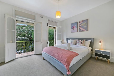 KOZYGURU SURRY HILLS COZY 3 BED TERRACE MINS WALK TO CBD NSH095 - Hotel NSW 1