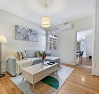 KOZYGURU SURRY HILLS COZY 3 BED TERRACE MINS WALK TO CBD NSH095 - Hotel NSW