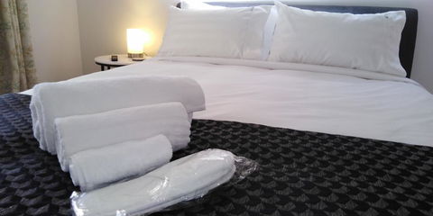Lakeside Retreat & Business - Hotel NSW 2