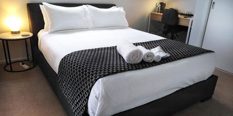Lakeside Retreat & Business - Hotel NSW 0