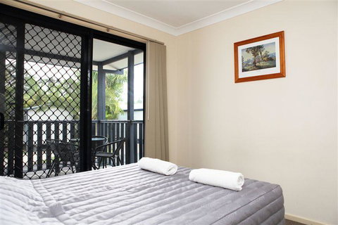 Lazy Acres Caravan Park - Hotel NSW 3