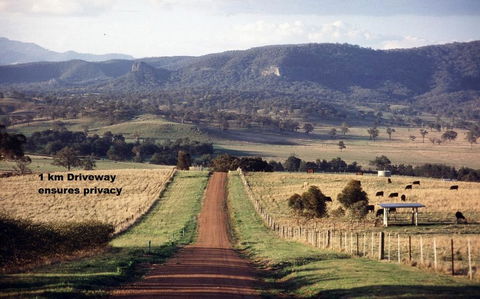 LeCamah Hill - Hotel NSW 2