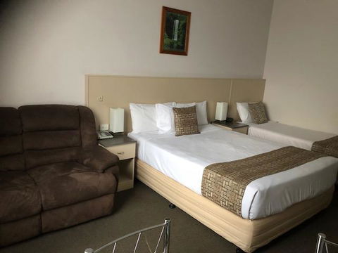 Lindy Lodge Motel - Hotel NSW 1