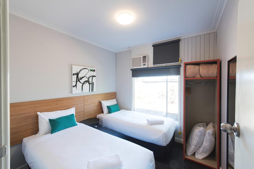 Seaton SA Hotel NSW