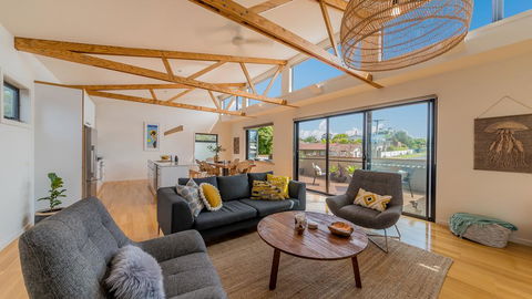 Luxe Townhouse - Linen/WiFi Included - Hotel NSW 1