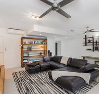 Luxury Pool Side Apartment in Beachfront Resort - Hotel NSW