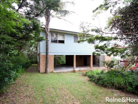 Mac's Surf Style - 12 Ocean Drive - Hotel NSW 1