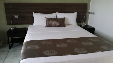 Mackay Motor Inn - Hotel NSW 3