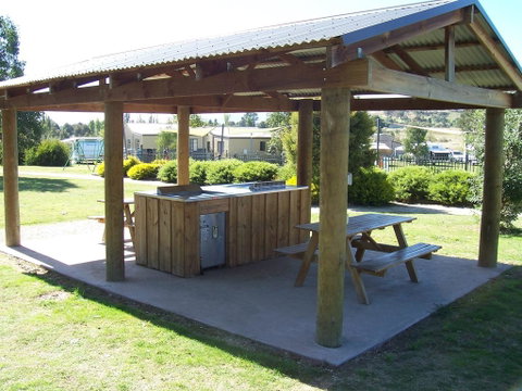 Mansfield Holiday Park - Hotel NSW 2