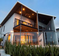 Marina Views Townhouse - Hotel NSW