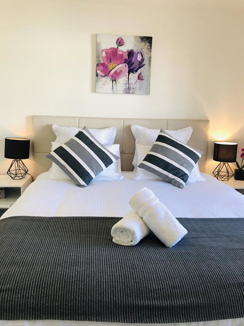 Melbourne Inner City Short Stay Near Flemington Racecourse Free Wifi And Netflix - Hotel NSW 3