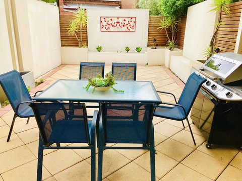 Melbourne Inner City Short Stay Near Flemington Racecourse Free Wifi And Netflix - Hotel NSW 1