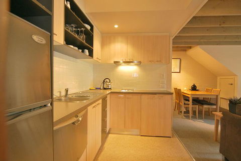 Merlot - Hotel NSW 3
