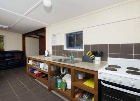 Mick's Beach Cottage - Seal Rocks Beachfront - Hotel NSW 2