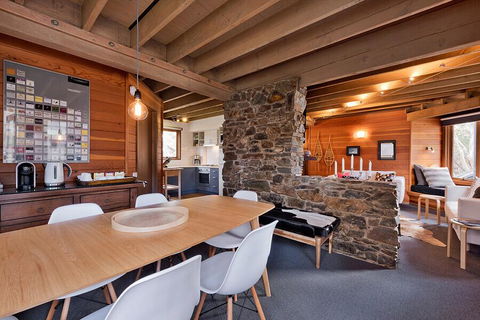 Montane - Hotel NSW 2