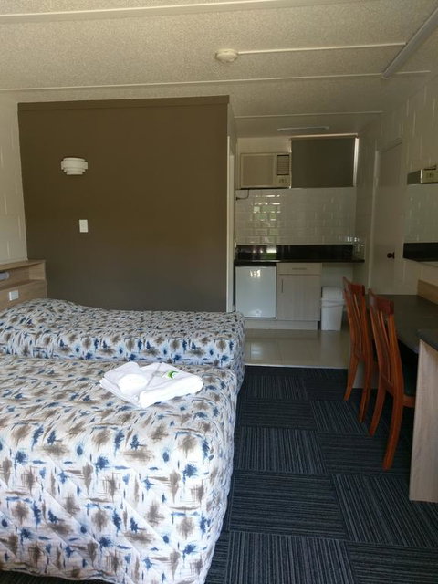 Motel Monaco - Hotel NSW 3