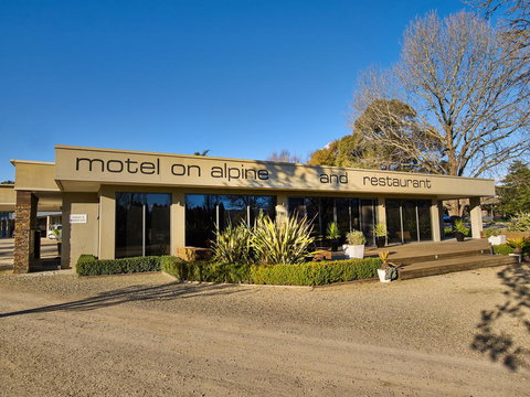 Myrtleford Motel On Alpine - Hotel NSW 3