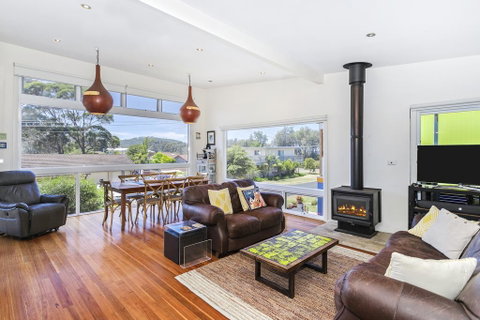 Nazza - Hotel NSW 3